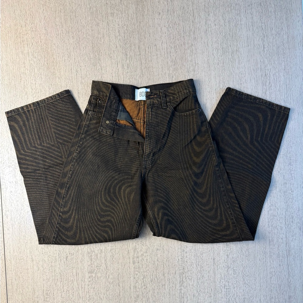 💕 Women’s BDG 2 tone brown swirl barrel leg carpenter jean in size 25